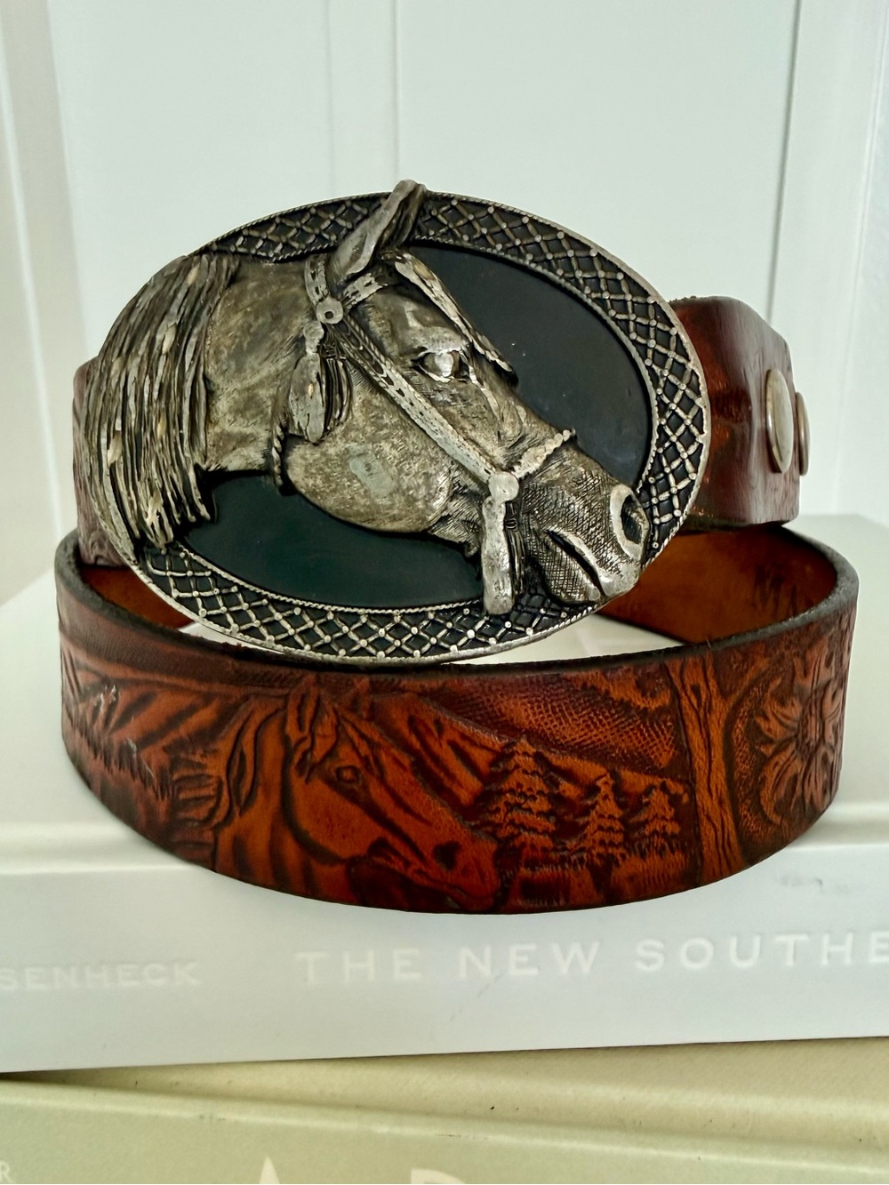 1990 BERGAMOT FINE ART FOUNDRY THE ARABIAN HORSE BUCKLE GAVERE TOOLED LEATHER